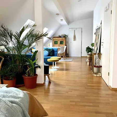 Lägenhet Cozy, Quite & Central Studio